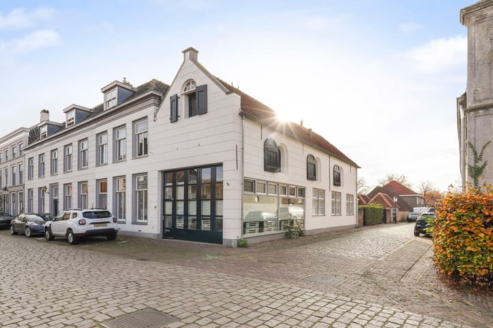 Burchtstraat 7A en Heusden foto
