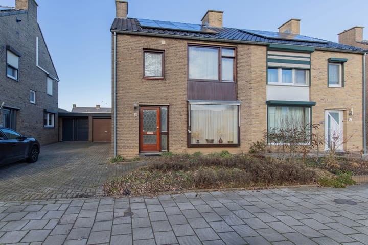 Photo of property Burg. Arnoldtsstraat 48, Sittard