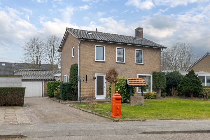 Photo of property Burg. Haitsmalaan 5, Nijeveen