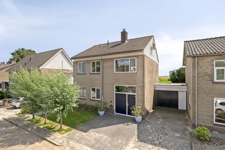 Burg Herckenrathlaan 37 in Ammerzoden foto