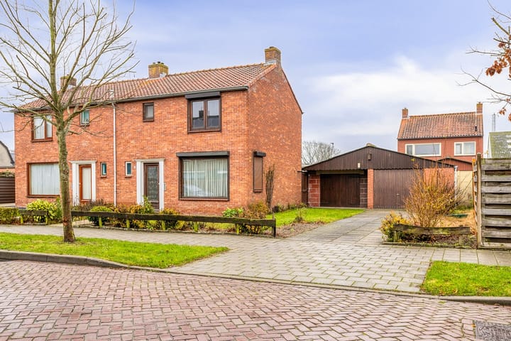 Burg. IJsebaertstraat 3 in Sint Jansteen