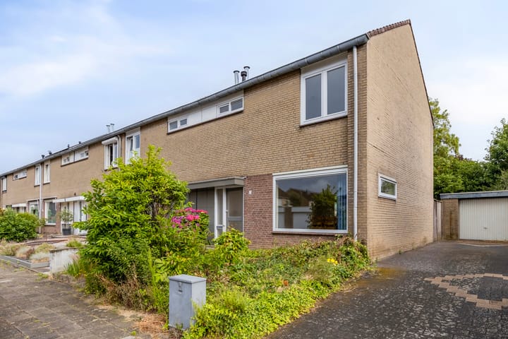 Burg Jasparstraat 11 en Elsloo foto