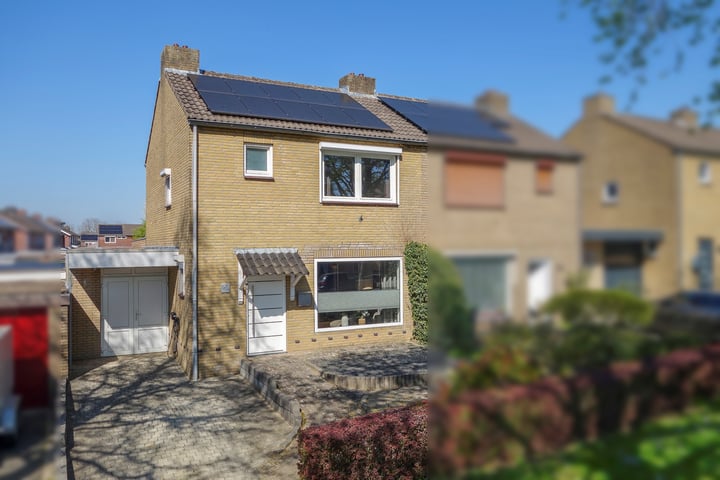 Burg Maenenstraat 57 in Elsloo photo