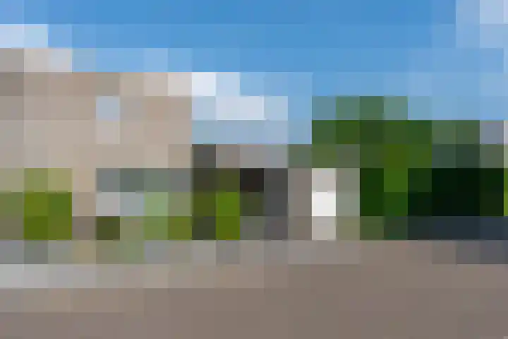 Burg. Onlandstraat 2 Born thumbnail 8