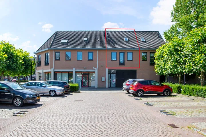 Burg. Van Houdtplein 16 Bladel
