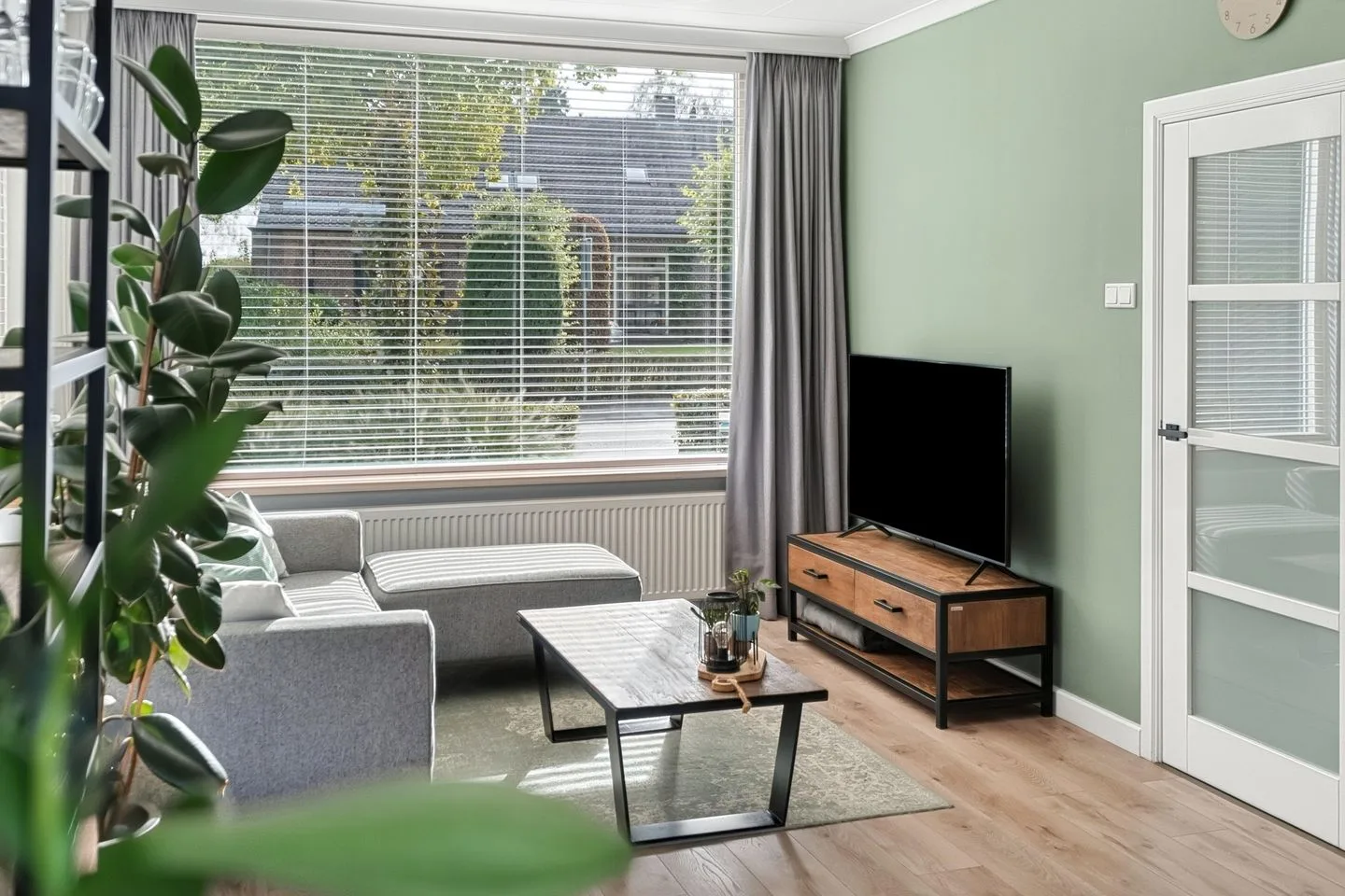 Burg. Van Houtstraat 79 Budel thumbnail 8