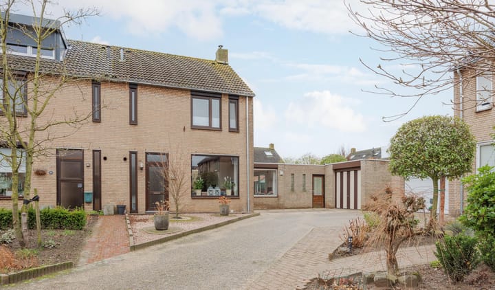 Burg van Leentstraat 104 en Grubbenvorst foto