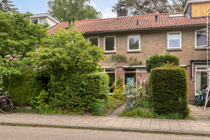 Burg. Van Tuyll-laan 20 in Zeist Foto