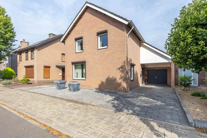 Burg. Venckenstraat 9 Obbicht foto 2