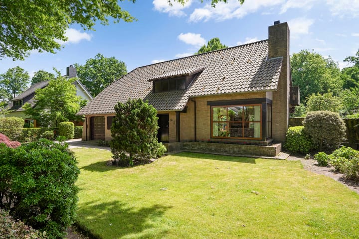 Burg. Vogelslaan 59 en Oisterwijk foto