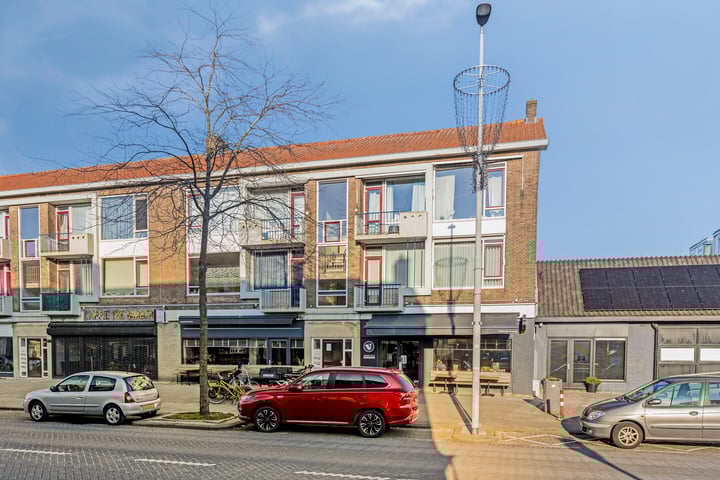 Burgemeester Baumannlaan 123B in Rotterdam foto