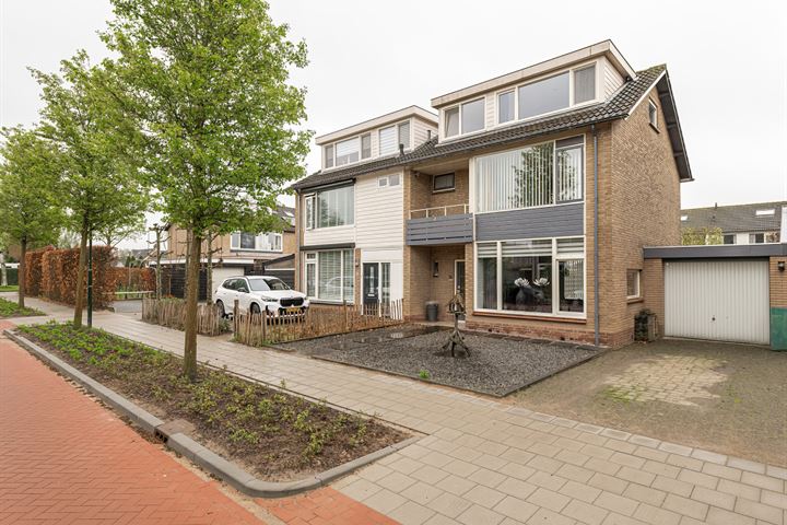 Burgemeester Baxlaan 28 in Andel Foto