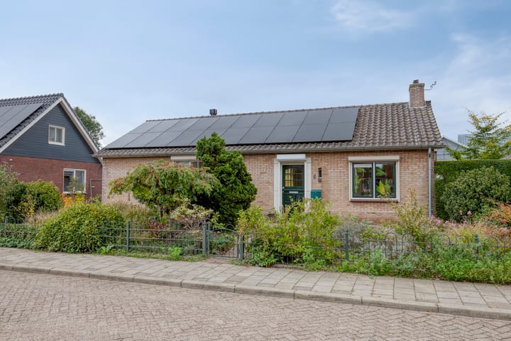 Burgemeester Bouwensweg 6 in Horssen Foto