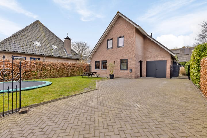 Photo of property Burgemeester Buijsstraat 8, Herpt