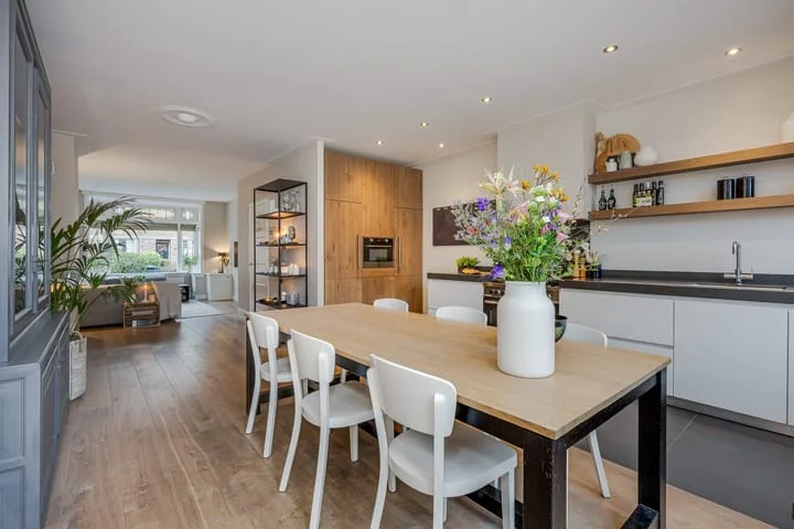 Burgemeester De Kempenaerstraat 34 Voorschoten foto 2