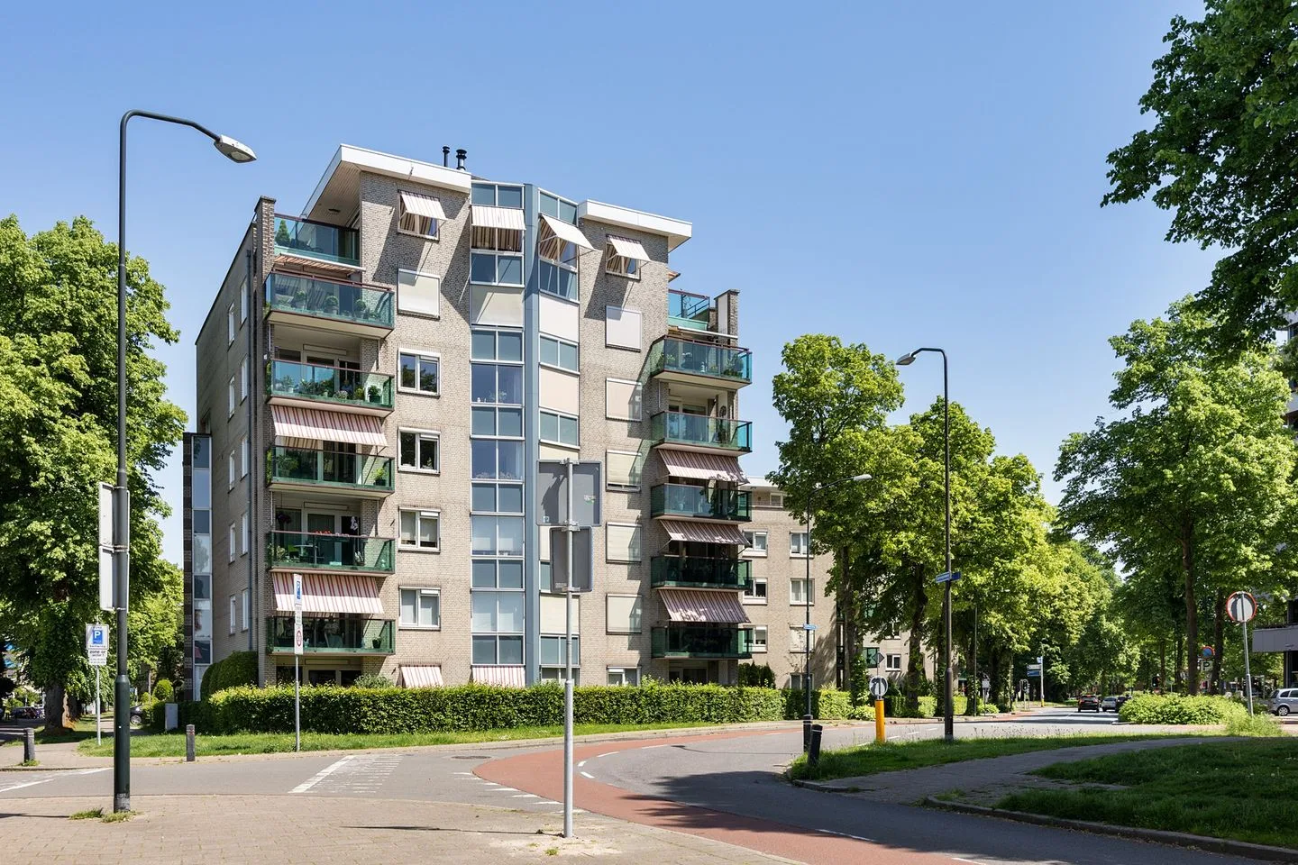 Burgemeester Des Tombeplein 99 Apeldoorn