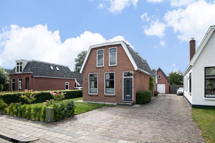 Burgemeester Drijberweg 32 in Hurdegaryp Foto