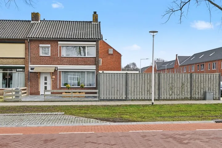 Burgemeester Elkhuizenlaan 48 Halsteren