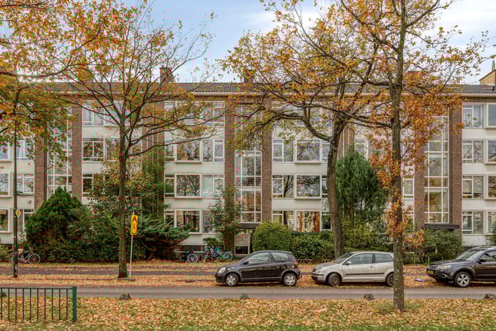 Burgemeester Elsenlaan 128 in Rijswijk photo