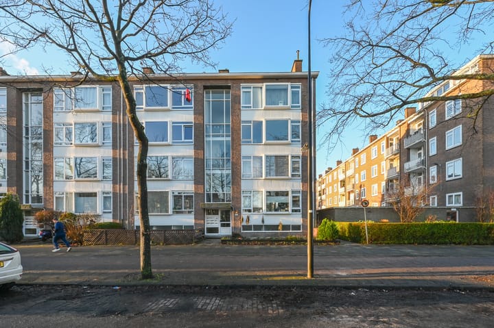 Burgemeester Elsenlaan 14 in Rijswijk foto