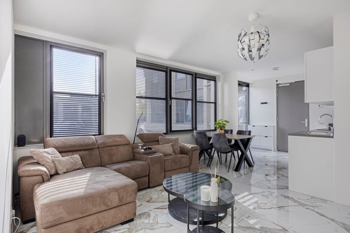 Burgemeester Elsenlaan 323-F004 in Rijswijk photo