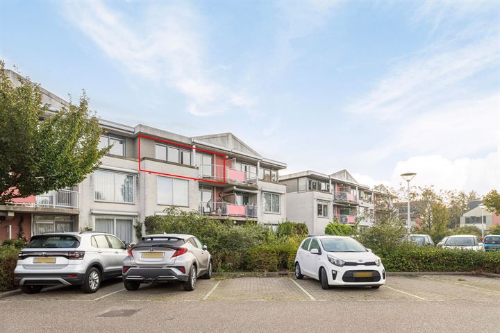 Burgemeester Geertsemalaan 82 in Wassenaar Foto