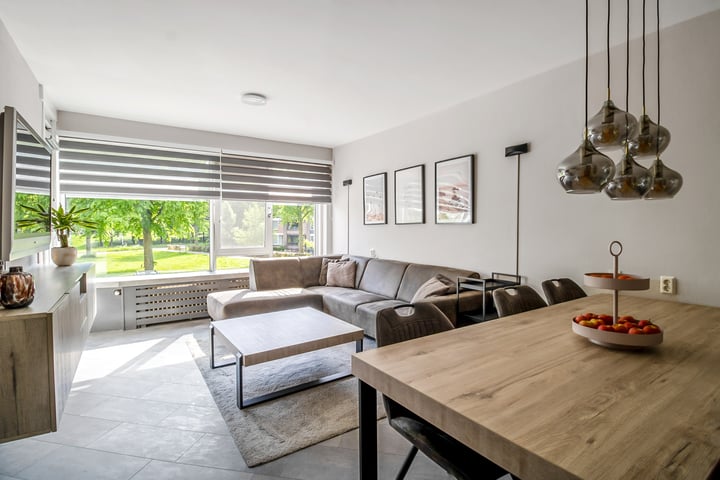 Burgemeester Hazenberglaan 49 in Rotterdam photo