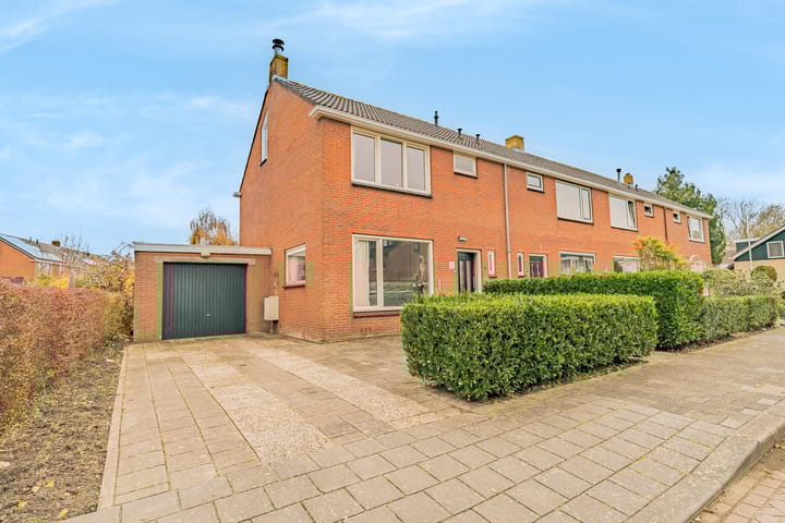 Burgemeester Honijkstr 4 in Venhuizen foto