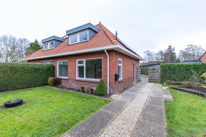 Foto de la vivienda Burgemeester IJ. Wiersumstraat 8, Warfhuizen