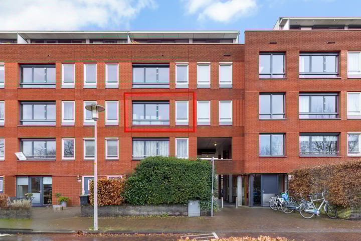 Burgemeester Jhr. Quarles van Uffordlaan 491 in Apeldoorn foto