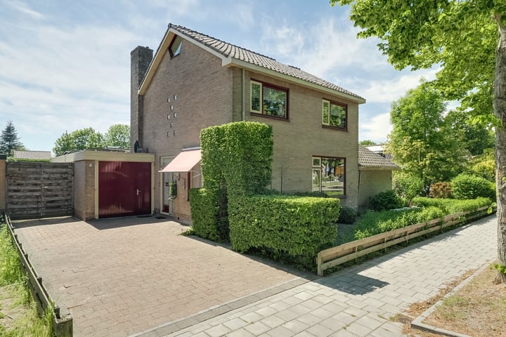 Burgemeester Kooimanweg 4 in Hensbroek Foto