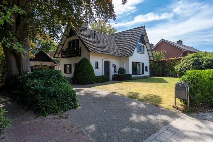 Burgemeester Panislaan 15 in Berkel-Enschot Foto