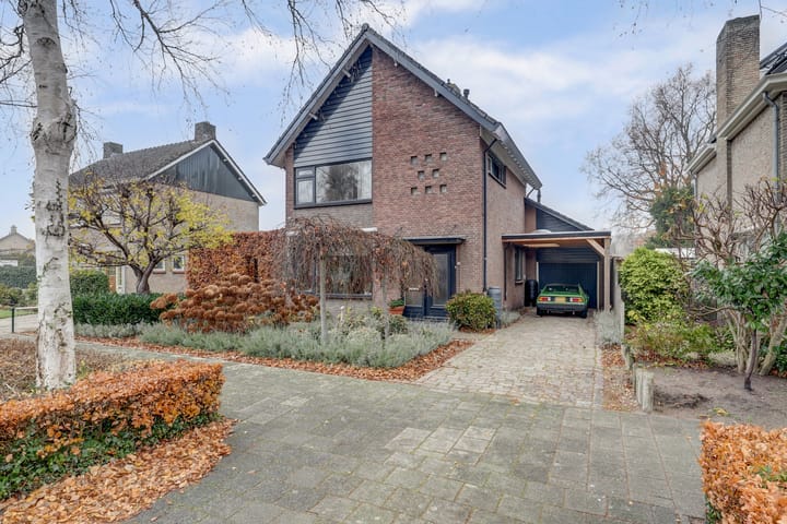 Photo of property Burgemeester Prinssenlaan 28, Raamsdonksveer