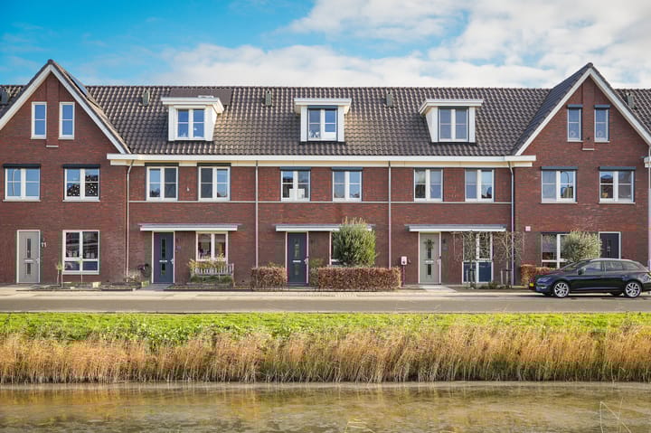 Burgemeester R Tjalmastraat 7 in Kesteren Foto