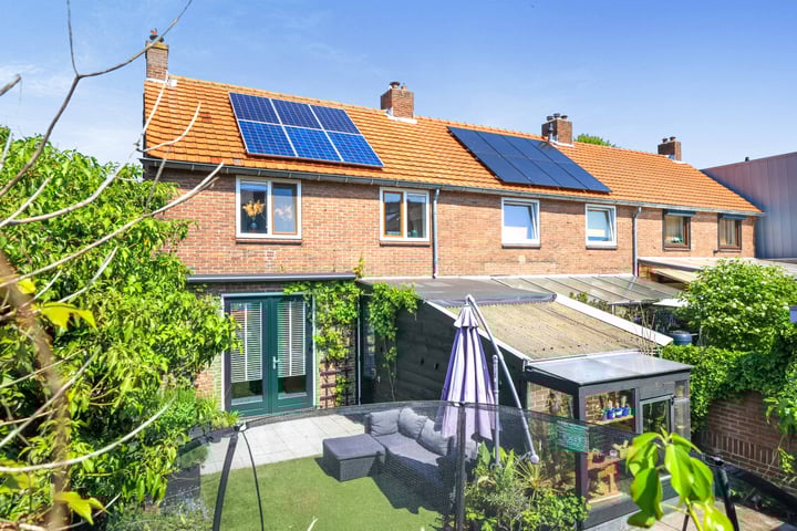 Burgemeester Rambonnetlaan 38 in IJmuiden photo