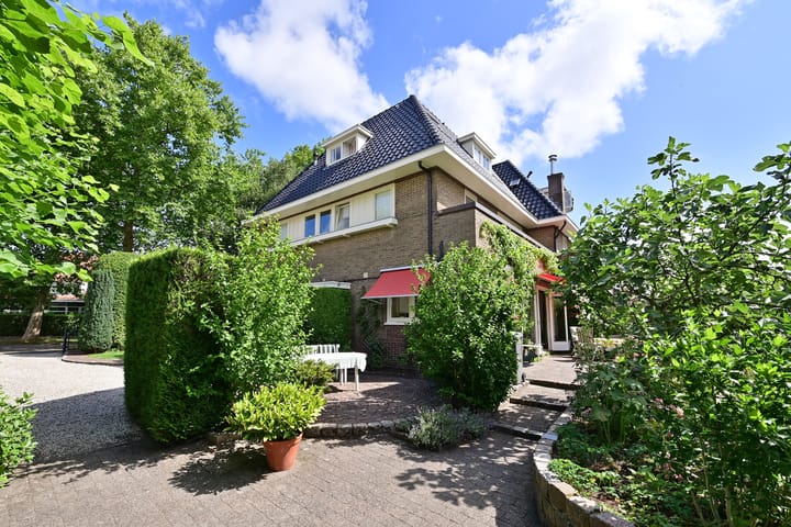 Burgemeester s'Jacoblaan 2A in Bussum Foto