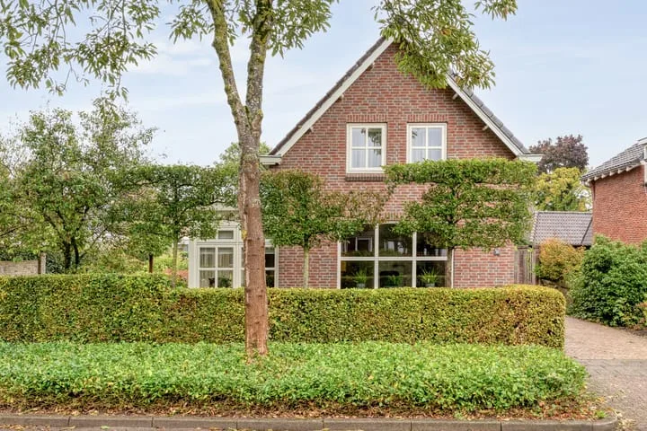 Burgemeester Schuitestraat 36 in Hardenberg