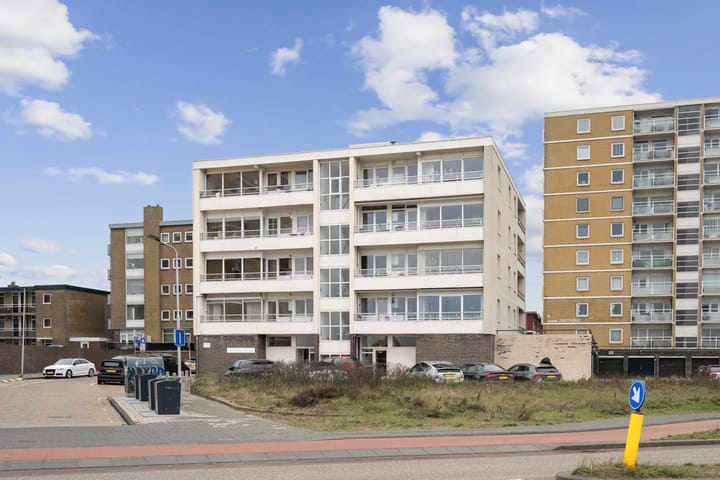 Burgemeester van Alphenstraat 59F-13 in Zandvoort