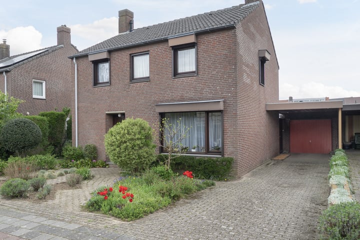 Burgemeester van de Loostraat 12 in Berg en Terblijt Foto