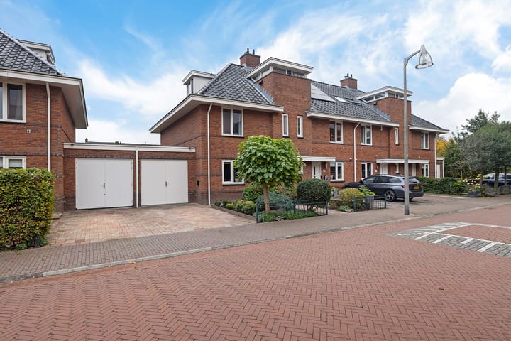 Photo of property Burgemeester Van den Helmlaan 21, Maarssen