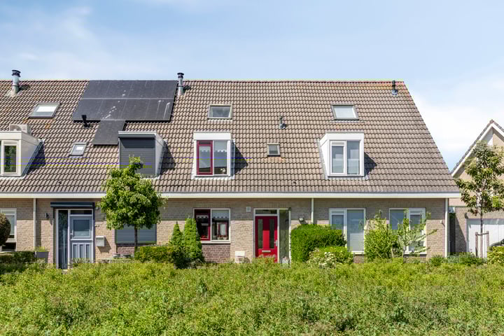 Burgemeester van Everdingenstraat 24 in Beusichem Foto