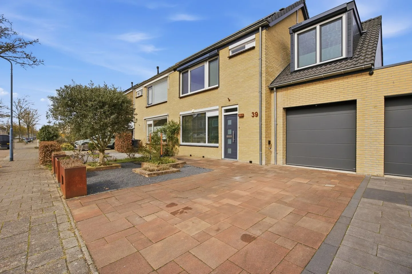 Burgemeester van Grotenhuisstraat 39 Oosterhout (NB) thumbnail 5