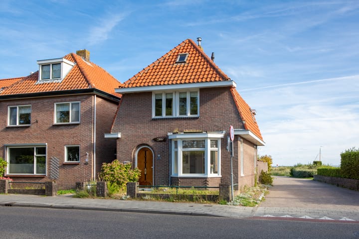 Photo of property Burgemeester van Heusdenweg 18, West-Terschelling