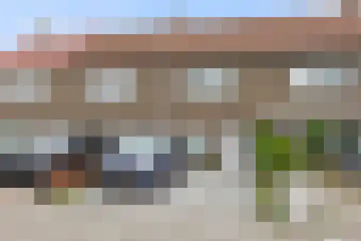 Burgemeester van Houtlaan 34 in Helmond