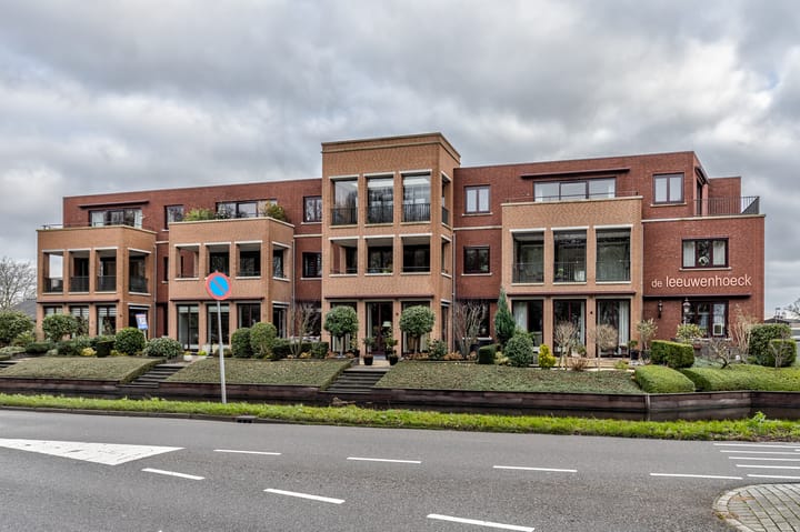 Burgemeester van Oostenweg 1l in Bergschenhoek photo