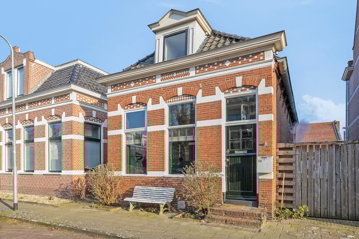 Burgemeester Venemastraat 13 in Winschoten Foto