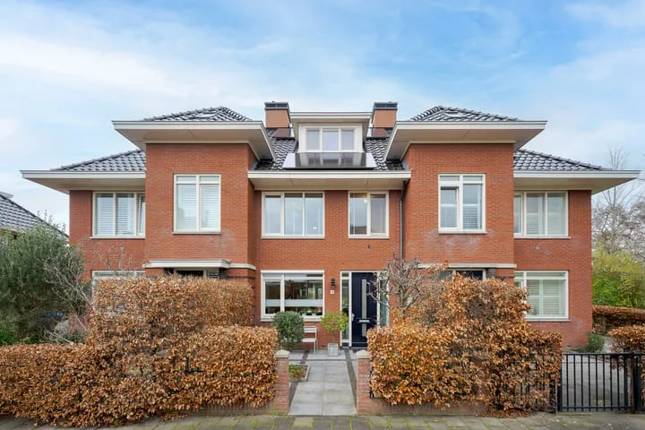 Burgemeester Verver-Aartsenlaan 4 Voorschoten