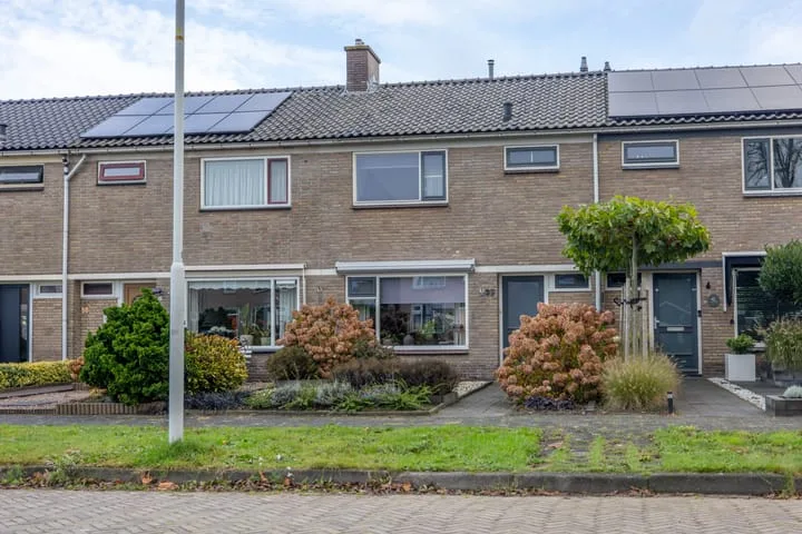 Burmaniastraat 39 Surhuisterveen