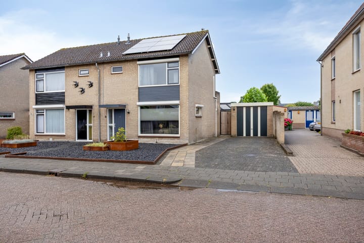 Buskensstraat 8 en Boekel foto