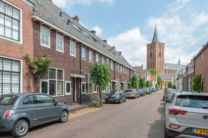 Bussummerstraat 32A en Naarden foto